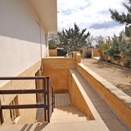 בית נופש Caletta *