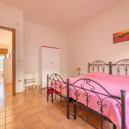 Caletta マリーナ・ディ・マンカヴェルサ