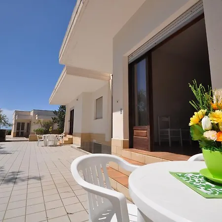 Caletta * マリーナ・ディ・マンカヴェルサ