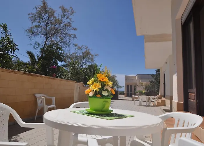 בית נופש Caletta מרינה די מנקוורסה