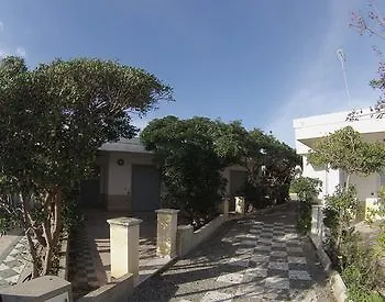 בית נופש Caletta מרינה די מנקוורסה